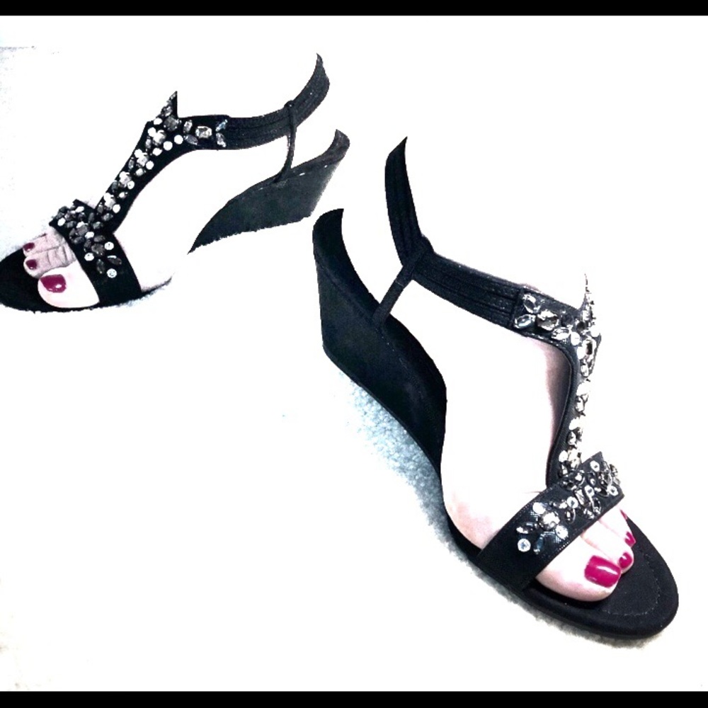 🌺🌺 SALE!! New York Transit/Rhinestone blk sandal